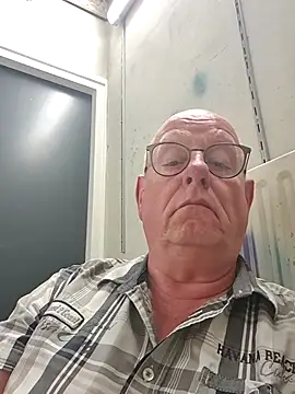 andrejoyfull64 online show from July 8, 1:15 pm