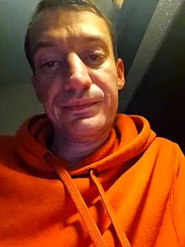 Totts92 online show from May 2, 2:49 am