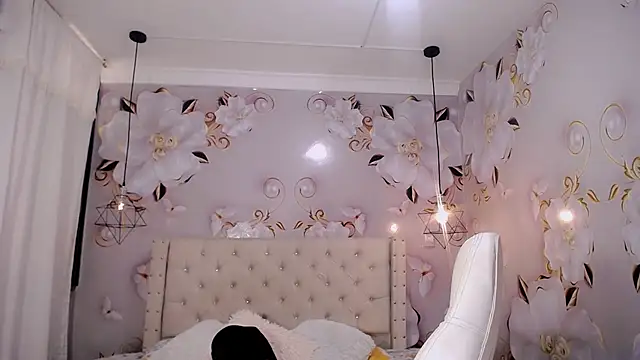 jasmin brunette  online show from January 13, 5:44 pm