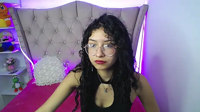 Snapshot of CherieCurl chatting on March 8, 3:35 pm CherieCurl online show from March 8, 3:35 pm