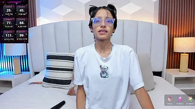 Snapshot of Marge_lasander chatting on November 22, 1:48 am Marge lasander online show from November 22, 1:48 am