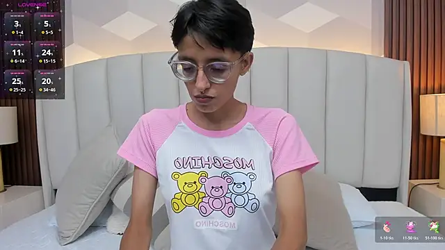 Snapshot of Marge_lasander chatting on December 17, 1:33 am Marge lasander online show from December 17, 1:33 am