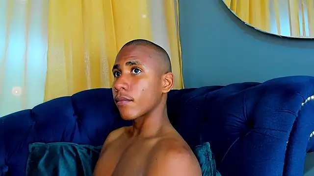 Ethan Fox11 online show from March 12, 5:17 pm