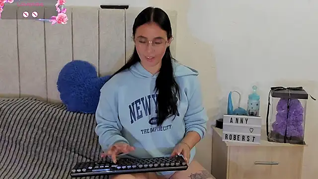 anny roberts online show from June 16, 7:38 pm
