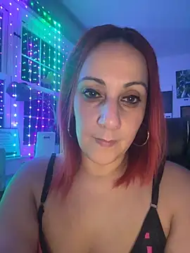 Snapshot of DeeLight124 chatting on September 21, 7:54 am DeeLight124 online show from September 21, 7:54 am