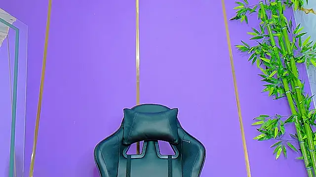 Snapshot of scarlet-jonesx chatting on October 17, 3:36 pm scarlet-jonesx online show from October 17, 3:36 pm