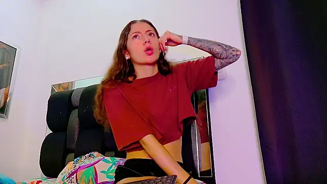scarlet-jonesx online show from July 23, 6:39 pm