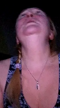 blondyaguar online show from December 5, 4:44 pm