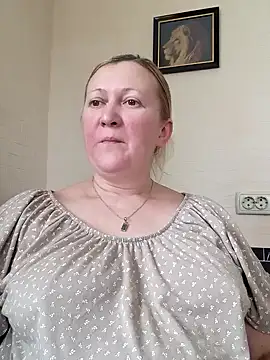 Snapshot of blondyaguar chatting on December 16, 8:09 am blondyaguar online show from December 16, 8:09 am