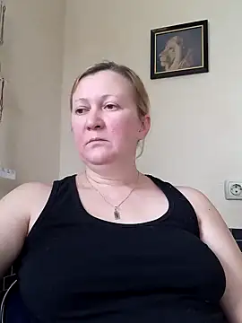 Snapshot of blondyaguar chatting on January 17, 9:39 am blondyaguar online show from January 17, 9:39 am