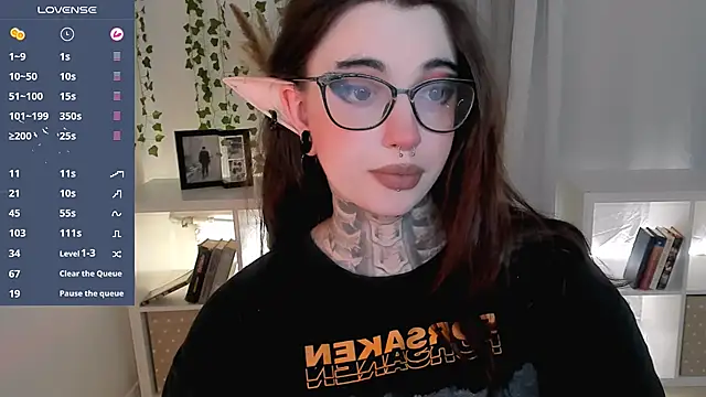 Dixi Pixi  online show from October 17, 5:43 am