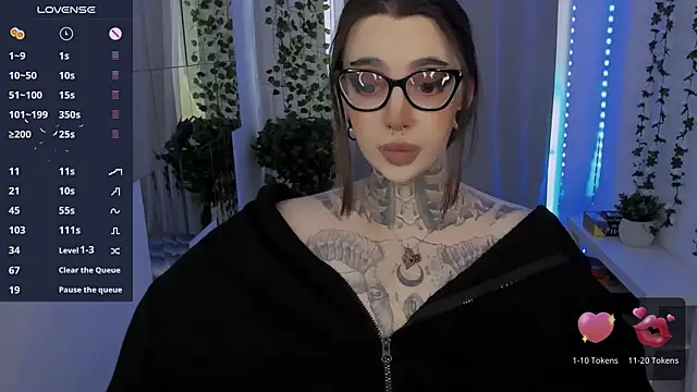 Snapshot of Dixi_Pixi_ chatting on May 6, 5:35 am Dixi Pixi online show from May 6, 5:35 am