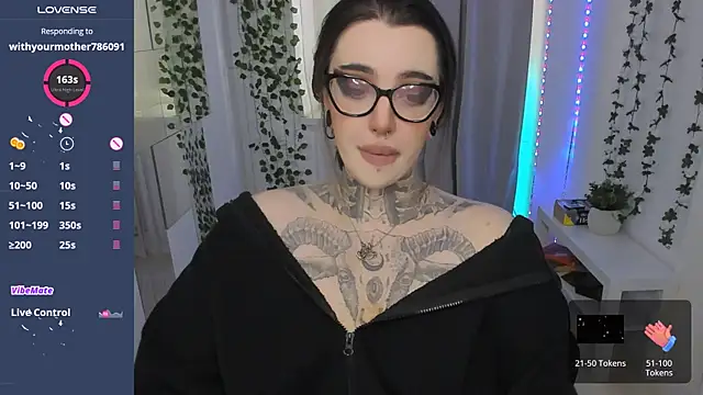 Snapshot of Dixi_Pixi_ chatting on May 15, 5:36 am Dixi Pixi online show from May 15, 5:36 am