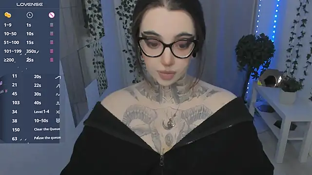 Snapshot of Dixi_Pixi_ chatting on May 22, 5:47 am Dixi Pixi online show from May 22, 5:47 am