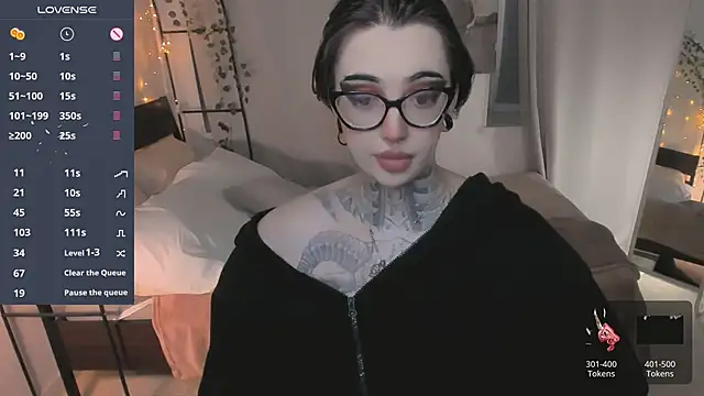 Snapshot of Dixi_Pixi_ chatting on May 28, 8:11 am Dixi Pixi online show from May 28, 8:11 am