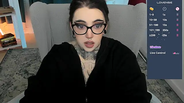 Snapshot of Dixi_Pixi_ chatting on June 14, 5:31 am Dixi Pixi online show from June 14, 5:31 am