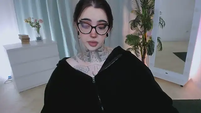 Snapshot of Dixi_Pixi_ chatting on June 18, 5:41 am Dixi Pixi online show from June 18, 5:41 am