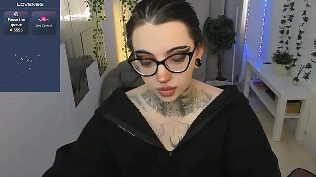 Dixi Pixi  online show from July 25, 5:38 am