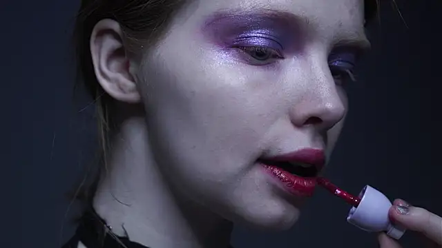 ginger hugs online show from March 14, 10:05 pm