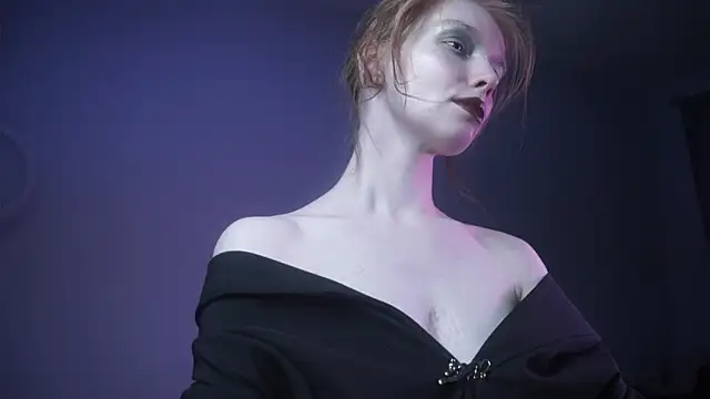 ginger hugs online show from October 4, 10:08 pm