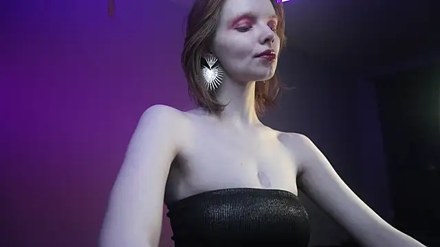 ginger hugs online show from November 20, 10:09 pm