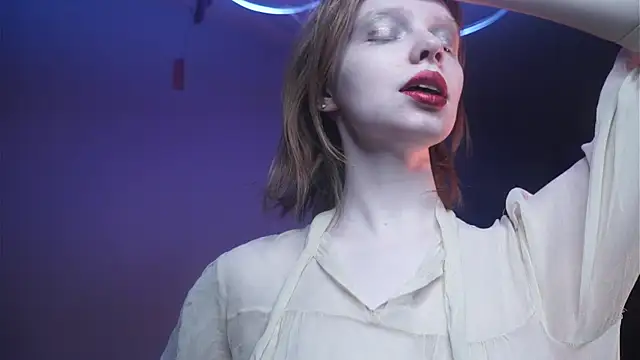 ginger hugs online show from December 3, 10:08 pm