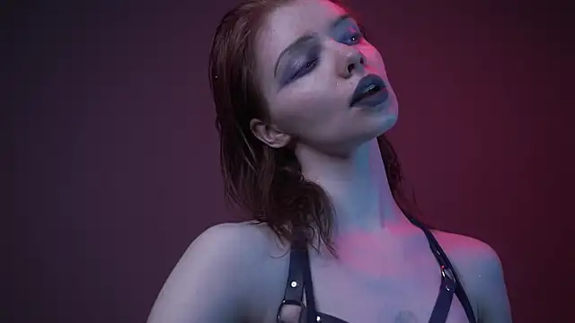 ginger hugs online show from August 2, 10:19 pm