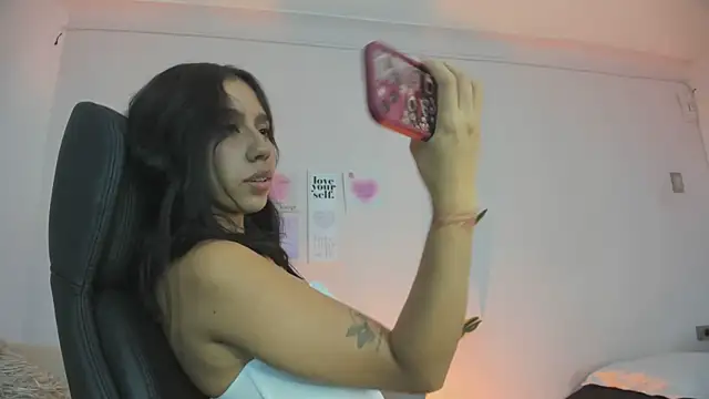 Snapshot of MissSussy chatting on January 28, 3:15 am MissSussy online show from January 28, 3:15 am
