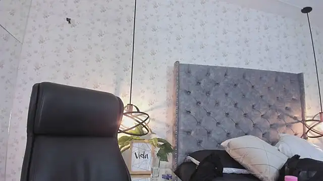 Snapshot of MissSussy chatting on May 21, 4:19 am MissSussy online show from May 21, 4:19 am
