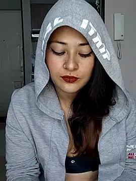 Snapshot of LisbethMoore_ chatting on May 15, 7:43 pm LisbethMoore online show from May 15, 7:43 pm
