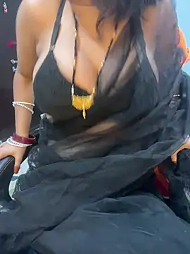 Snapshot of Spicy_sari_girl chatting on March 17, 12:35 pm Spicy sari girl online show from March 17, 12:35 pm