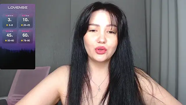 Snapshot of AlexaCruze chatting on November 9, 7:01 pm AlexaCruze online show from November 9, 7:01 pm