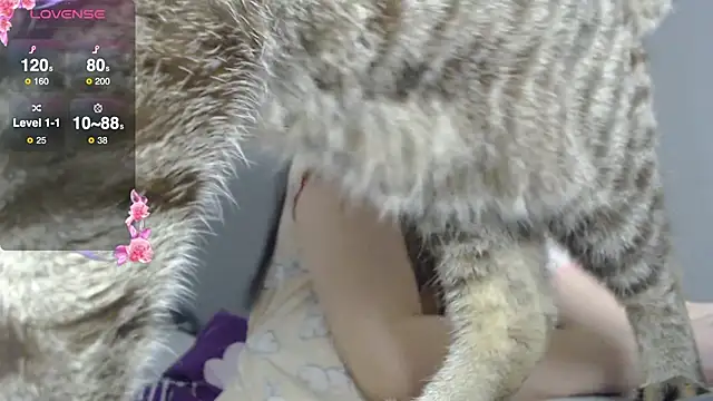 Snapshot of AlexaCruze chatting on February 15, 7:21 pm AlexaCruze online show from February 15, 7:21 pm