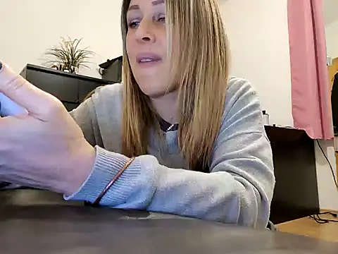 sweethotmilf888 online show from February 12, 5:16 pm