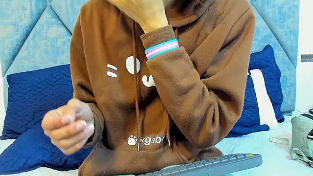 FreyaMoller online show from January 19, 1:26 pm