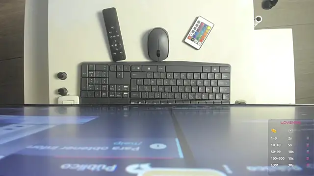 Snapshot of sophie_alice_ chatting on October 18, 12:50 pm sophie alice online show from October 18, 12:50 pm