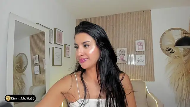 Snapshot of Kimm_khalifa chatting on January 21, 3:48 am Kimm khalifa online show from January 21, 3:48 am