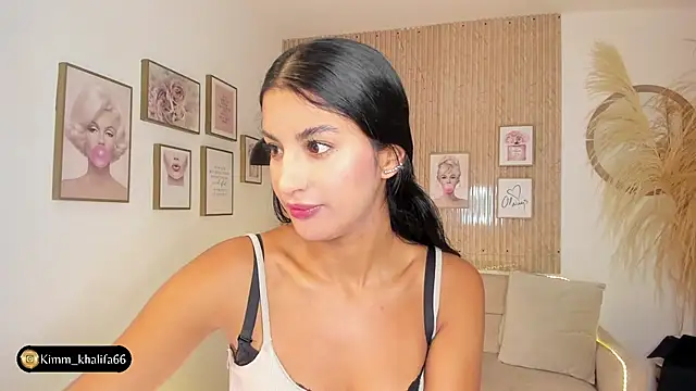 Snapshot of Kimm_khalifa chatting on February 13, 9:06 pm Kimm khalifa online show from February 13, 9:06 pm