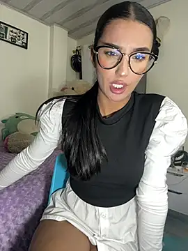 Snapshot of Kimm_khalifa chatting on February 24, 3:23 am Kimm khalifa online show from February 24, 3:23 am