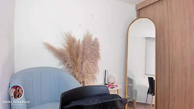 Snapshot of Kimm_khalifa chatting on October 11, 10:19 pm Kimm khalifa online show from October 11, 10:19 pm