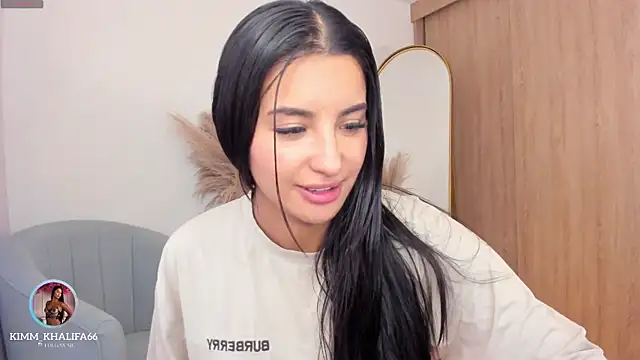 Snapshot of Kimm_khalifa chatting on October 22, 8:52 pm Kimm khalifa online show from October 22, 8:52 pm