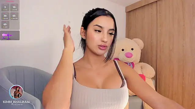 Snapshot of Kimm_khalifa chatting on November 11, 2:11 am Kimm khalifa online show from November 11, 2:11 am