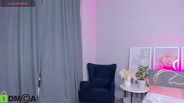 Elis Fox online show from February 10, 8:00 pm