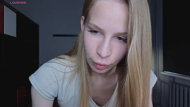 Elis Fox online show from June 23, 9:18 am