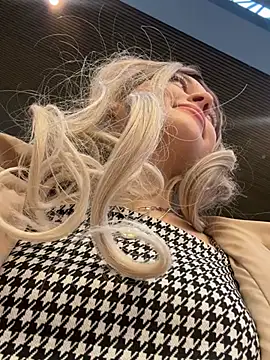 Times  Square online show from January 15, 9:13 am