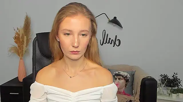 Snapshot of LolaWilsons chatting on January 24, 10:00 am LolaWilsons online show from January 24, 10:00 am