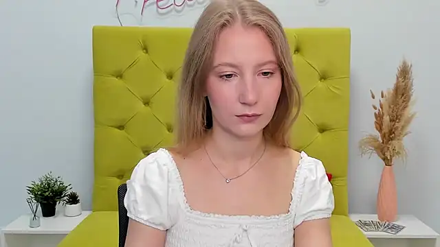 LolaWilsons online show from May 2, 7:24 am