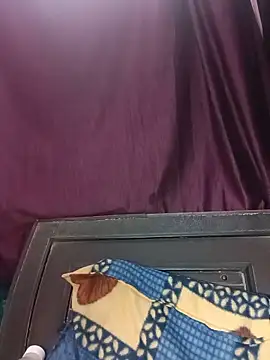 priyasexy1100 online show from June 11, 3:32 pm