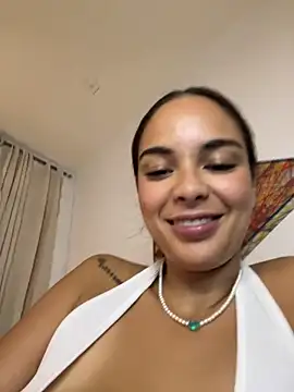 Snapshot of gabyaridi chatting on February 23, 3:24 am gabyaridi online show from February 23, 3:24 am