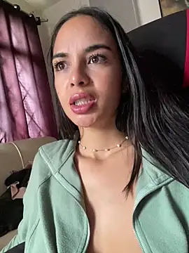 Snapshot of gabyaridi chatting on March 5, 1:39 pm gabyaridi online show from March 5, 1:39 pm